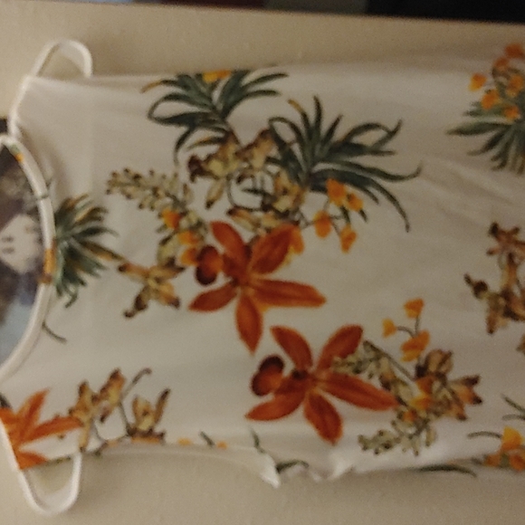 Tanktop - Picture 4 of 4